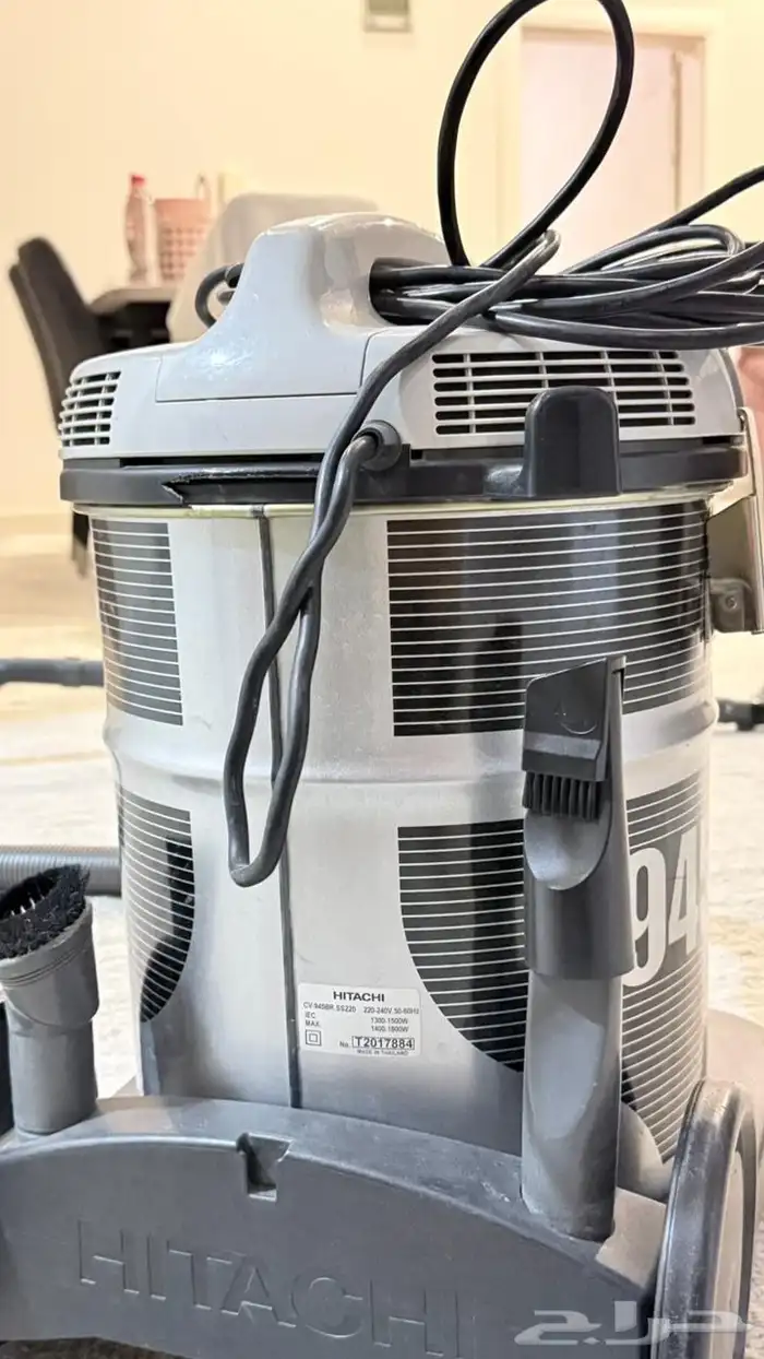 مكنسة كهربائية 4