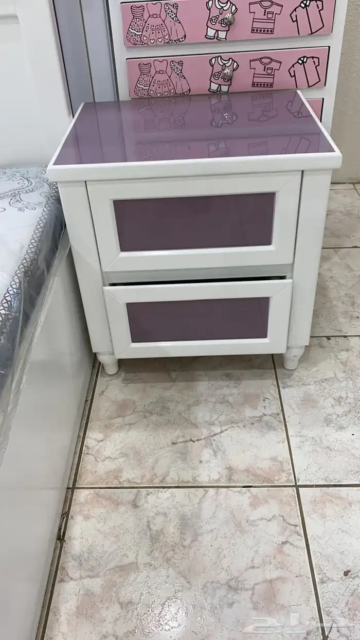 غرفه نوم نفر سريرين ودولاب وتسريحه 3