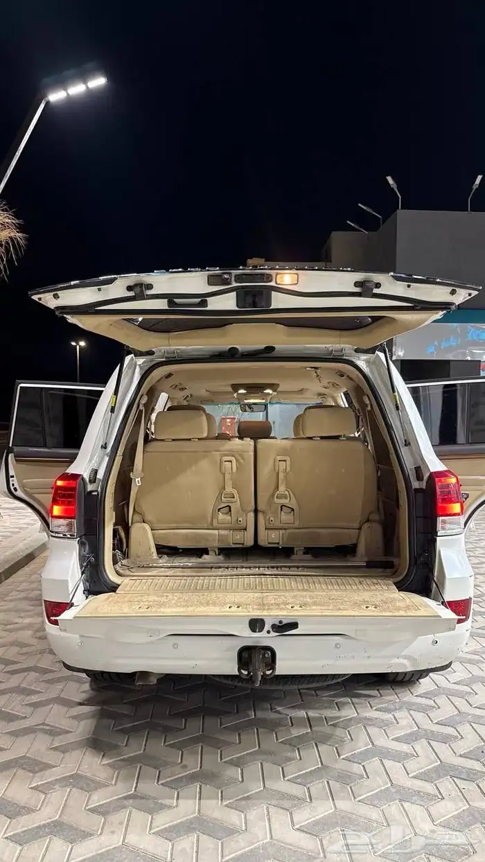 لاند كروزر 2016 للبيع 40