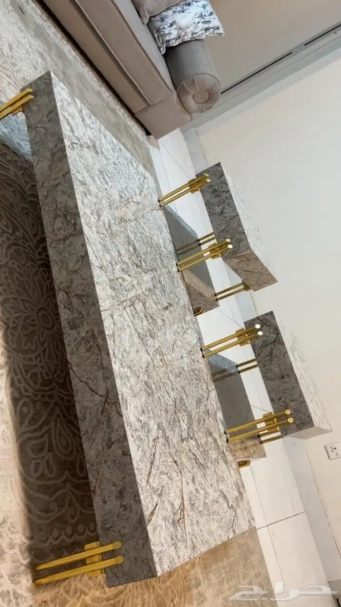 للبيع طاولات رخاميه نظيف شرط 1
