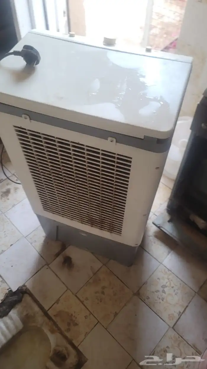 قفص كبير ومكيف شغال ونظيف شرط 1