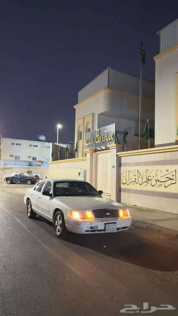 فورد فكتوريا 2010 0