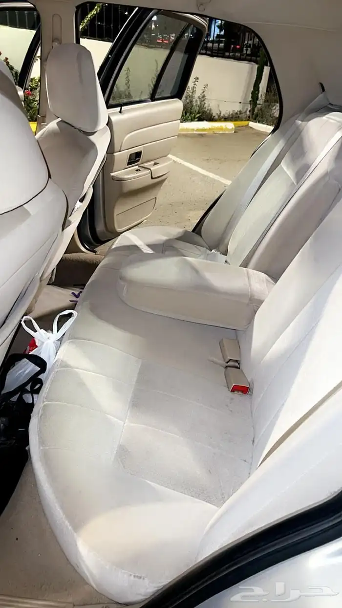 فورد كراون فكتوريا ( مالك واحد ) 8