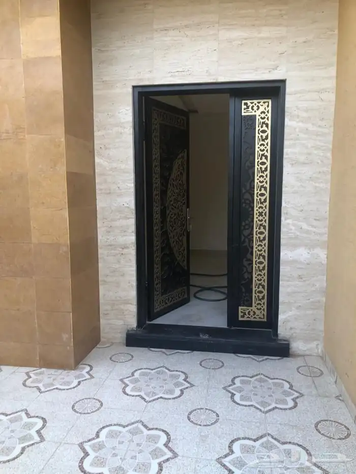 فله الايجار حي الاندلس مساحه 550 0