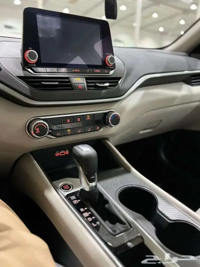 نيسان التيما نص فل SV 2026 واستاندر اسود 16