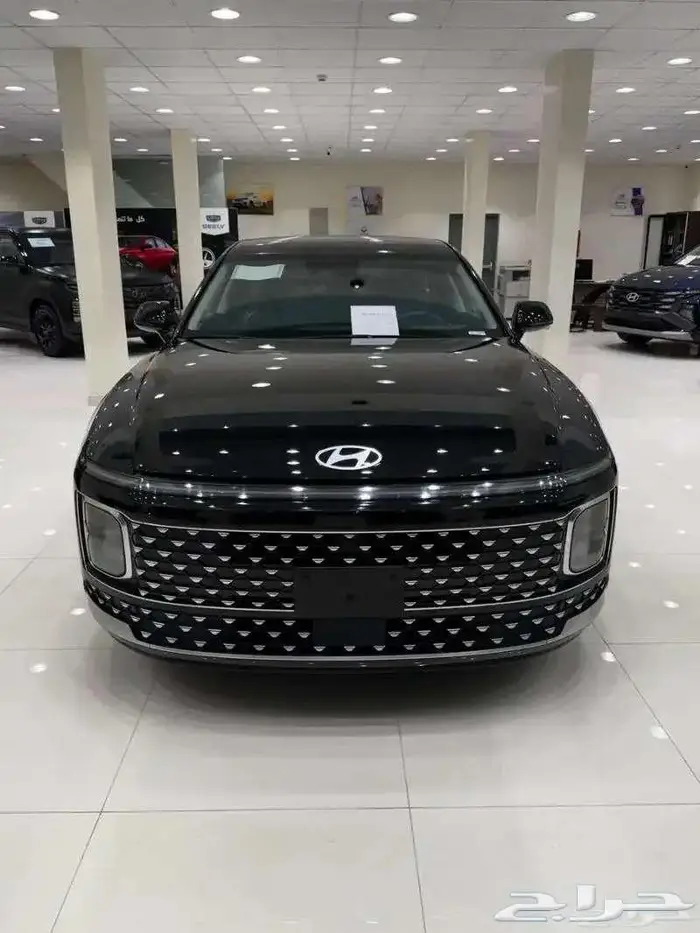 ازيرا كلاسيك 2026 اسود و 2025 رمادي 1