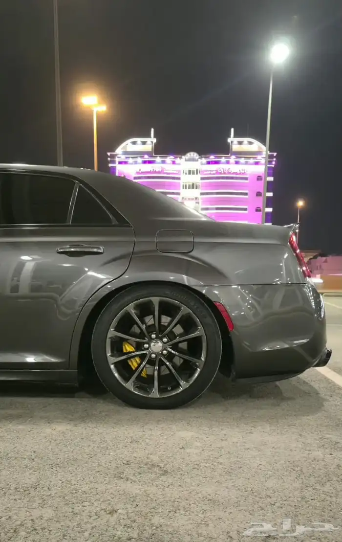 كرايزلر c300 SRT 18
