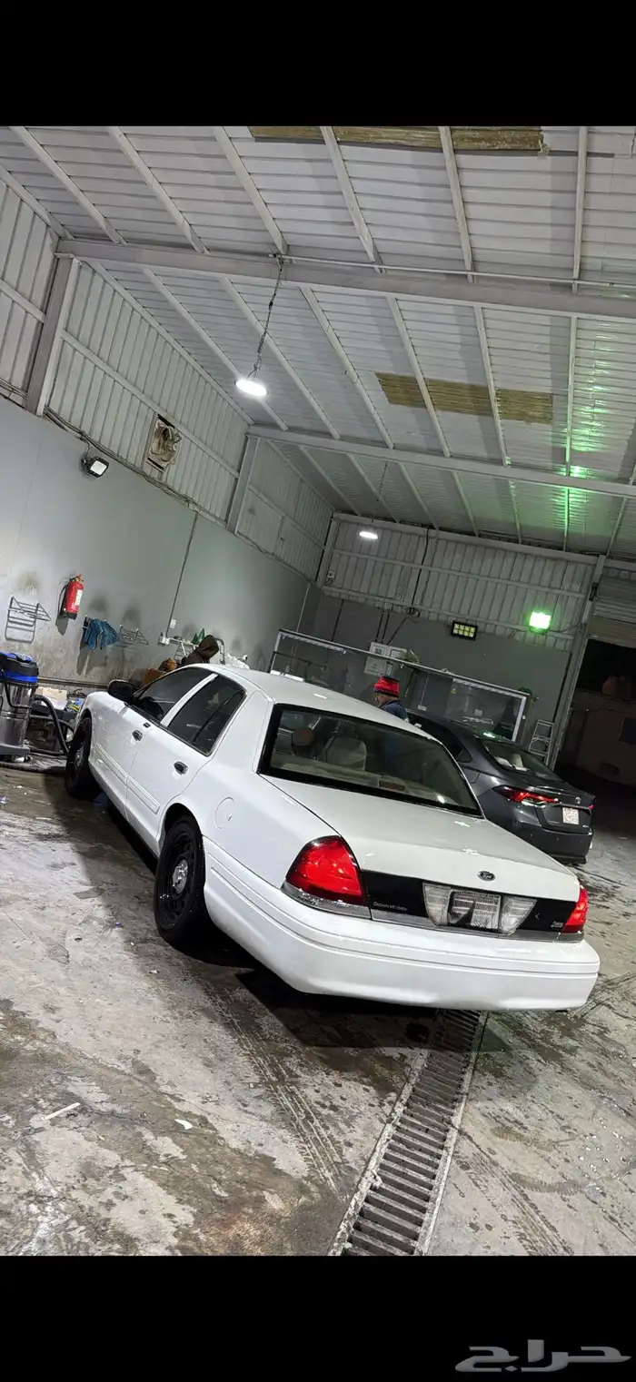 فورد فكتوريا امريكي 2011 للبيع او للبدل المناسب 12