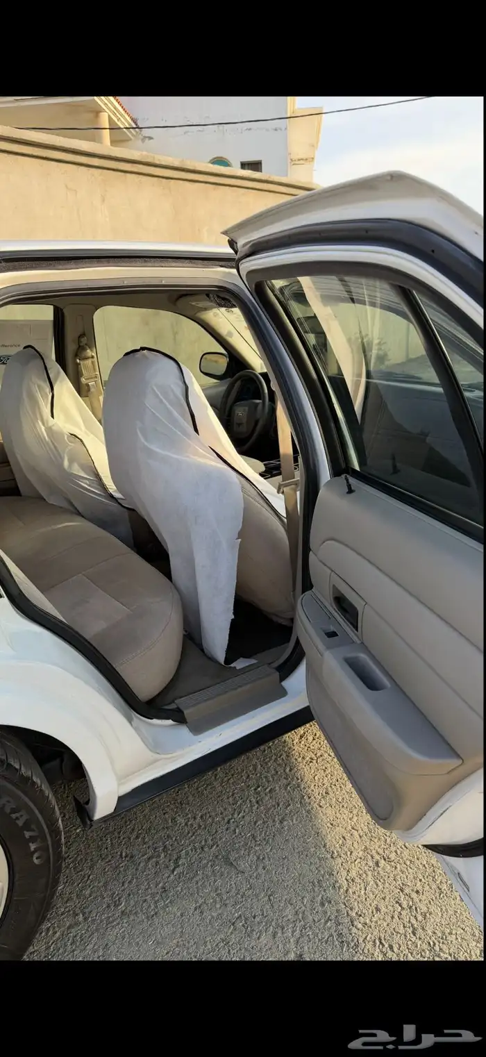 فورد فكتوريا امريكي 2011 للبيع او للبدل المناسب 6