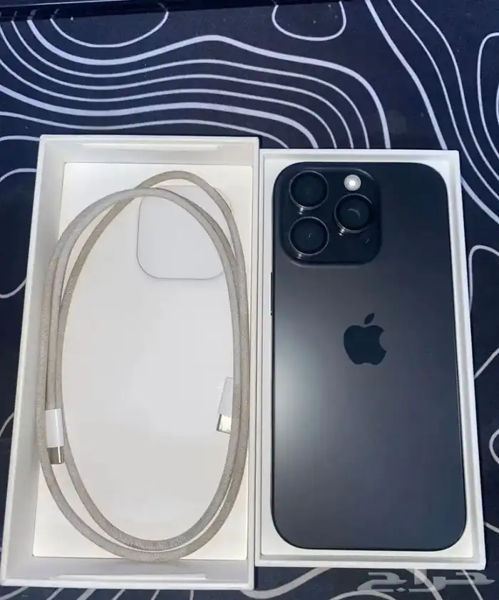 ايفون 16 برو 256 جيجابايت أسود تيتانيوم. 3