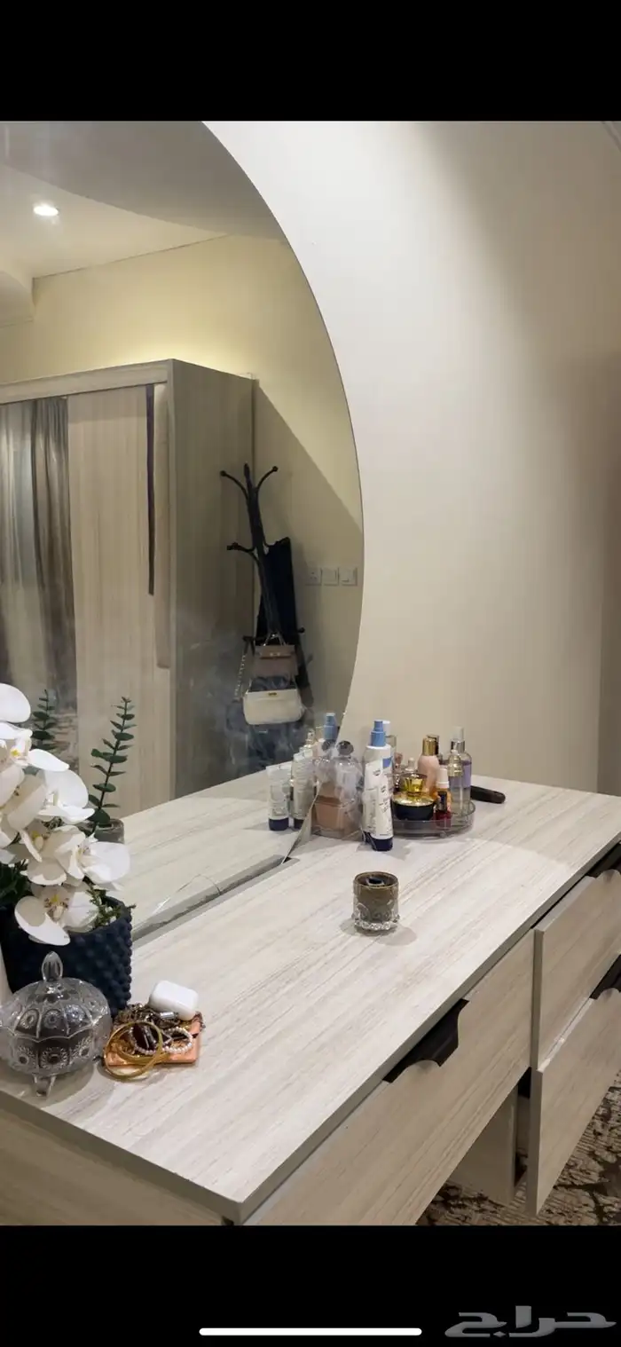 تسريحة للبيع 0