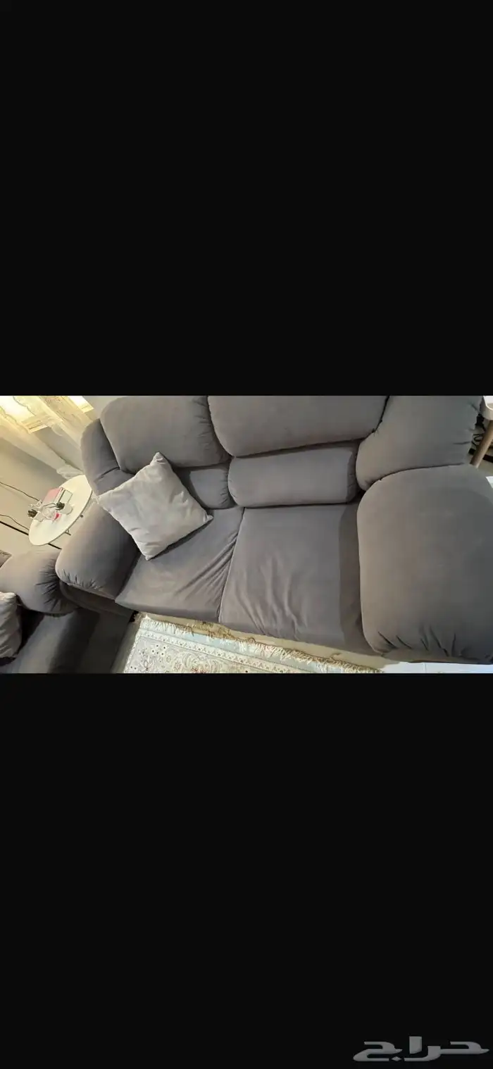 كنب للبيع مع طاولات خدمه. 0