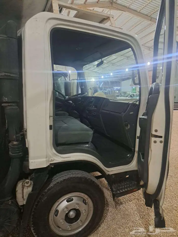 ايسوزو دينا ثلاجة 5 متر تيربو 2013 1