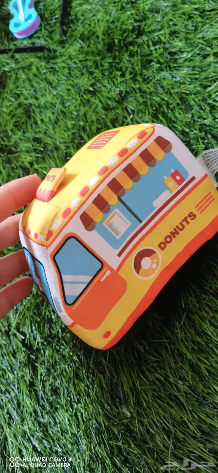 كرسي طعام بحاله ممتازه مع بايسكل اطفال ومجموعه العاب 18