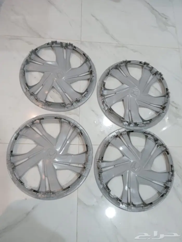 للبيع طيس هوندا سيتي وكالة نظيف مقاس15 أنش 11