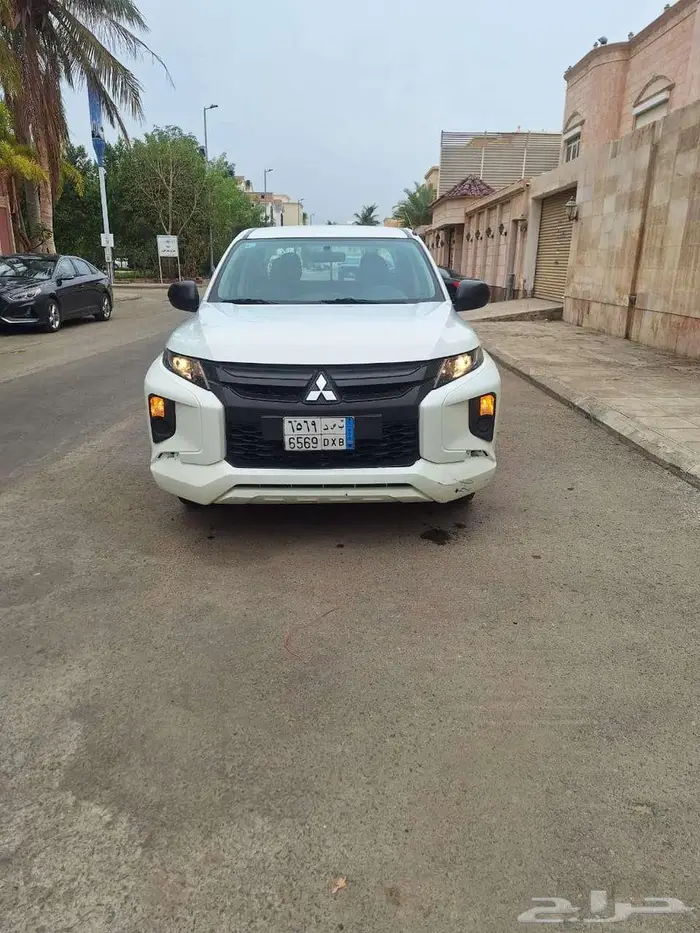 ميتسوبيشي L200 بنزين الموديل 2022 0