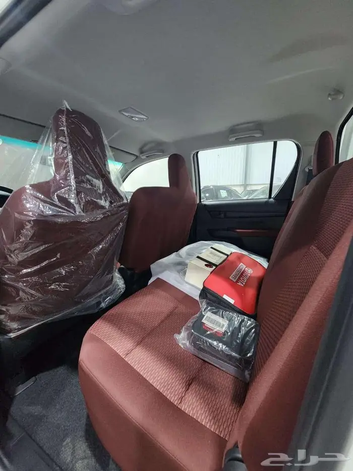 تويوتا هايلوكس GL غمارتين ديزل قير عادي 2025 السعر 89700 7