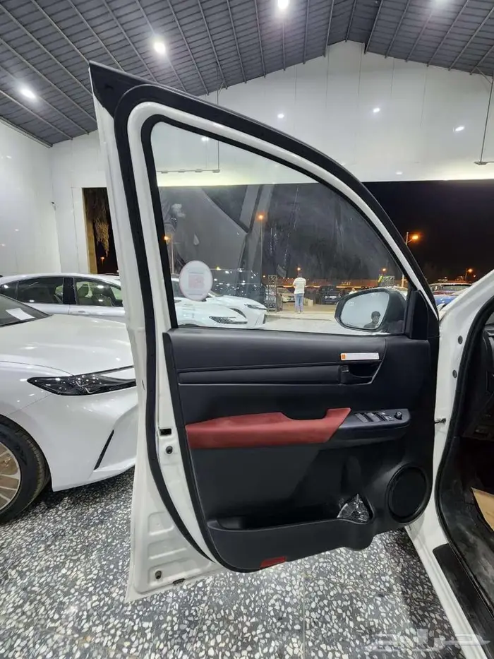 تويوتا هايلوكس GL غمارتين ديزل قير عادي 2025 السعر 89700 9