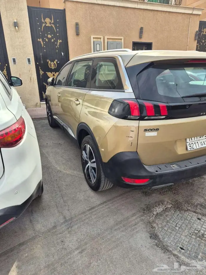 بيجو 5008 قمة في النظافة 1