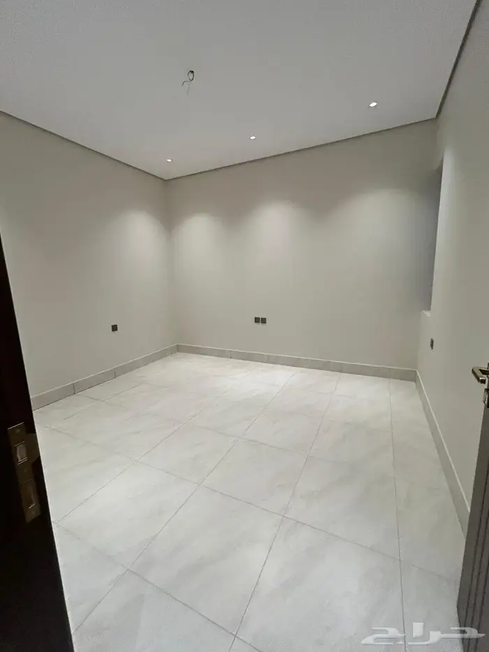 شقه ارضيه حي الخضر للبيع 470الف 4