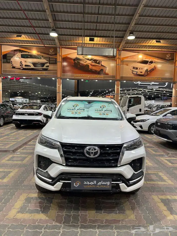 عرض خاص تويوتا فورتشنر VX3 بنزين 6 سلندر موديل 2025 بطاقه 2