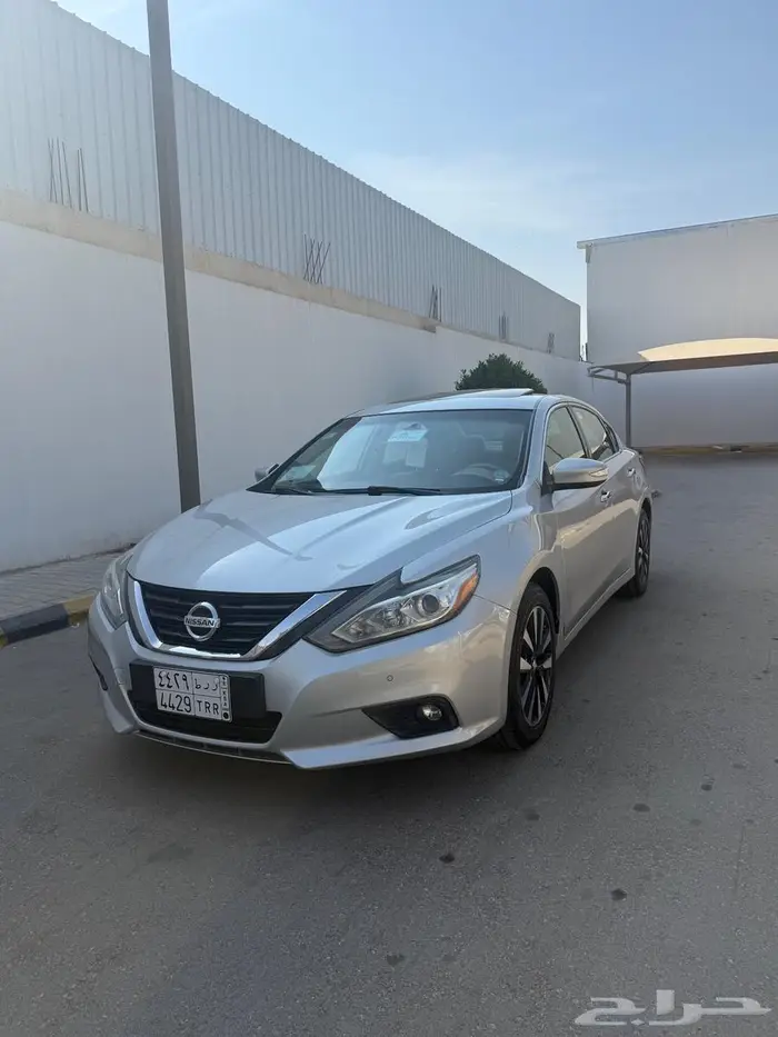 للبيع نيسان التيما موديل 2018 فل كامل 1