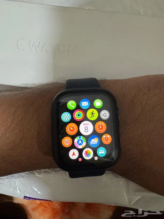 ساعة ابل الإصدار السادس مقاس 44M 2