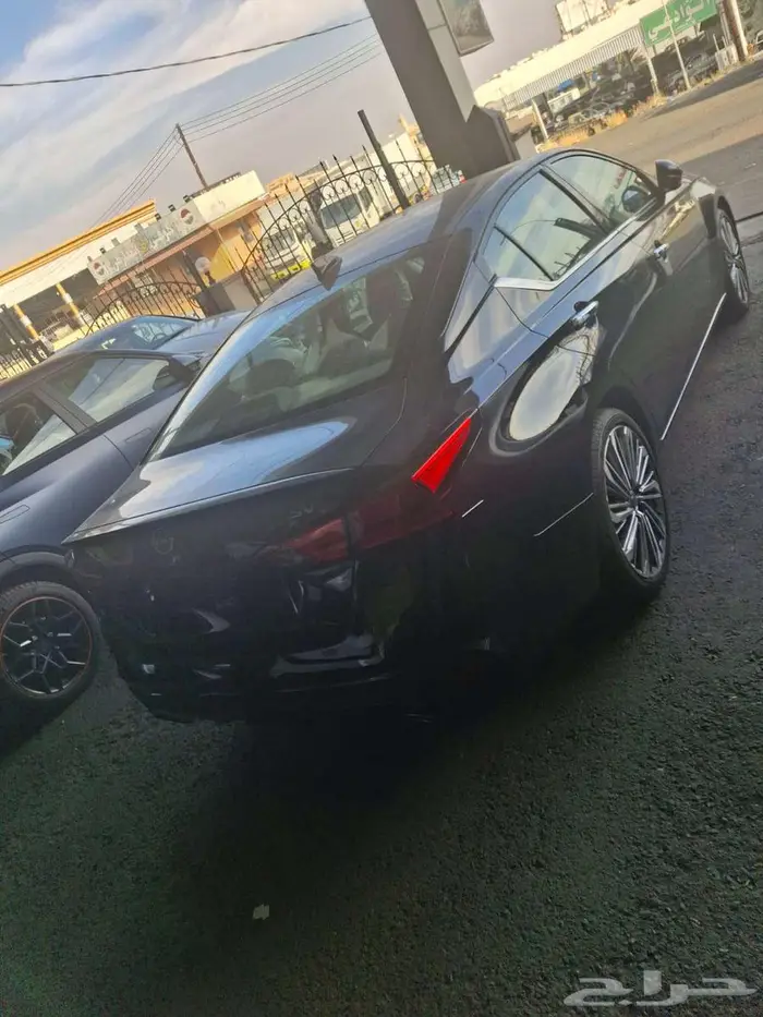 نيسان التيما SV نص فل موديل 2026 4