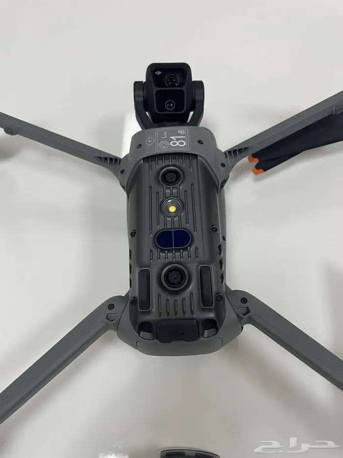 للبيع درون DJI Air 3 Fly More Combo مستخدم أسبوع 3