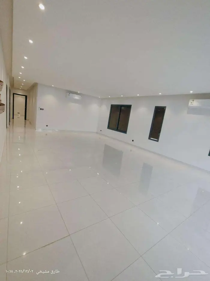 شقة للإيجار 3 غرف مع روف بحي الصواري 2