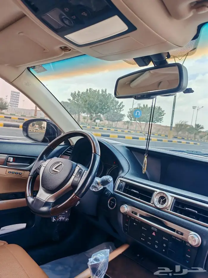لكزس للبيع GC 450H موديل 2015 15