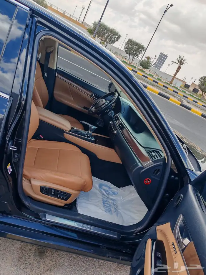 لكزس للبيع GC 450H موديل 2015 13