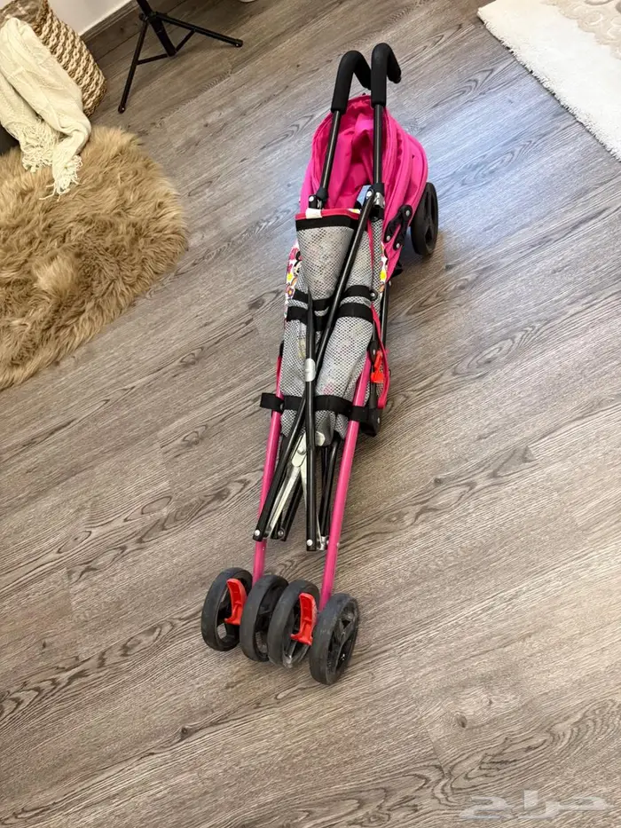 عربتا اطفال توأم و عكاز بحاله ممتازه 8