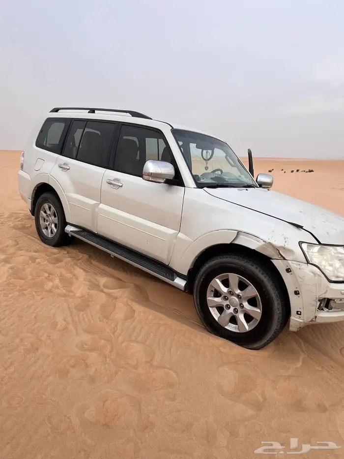 للبيع باجيرو ميتسوبيشي 2016 0