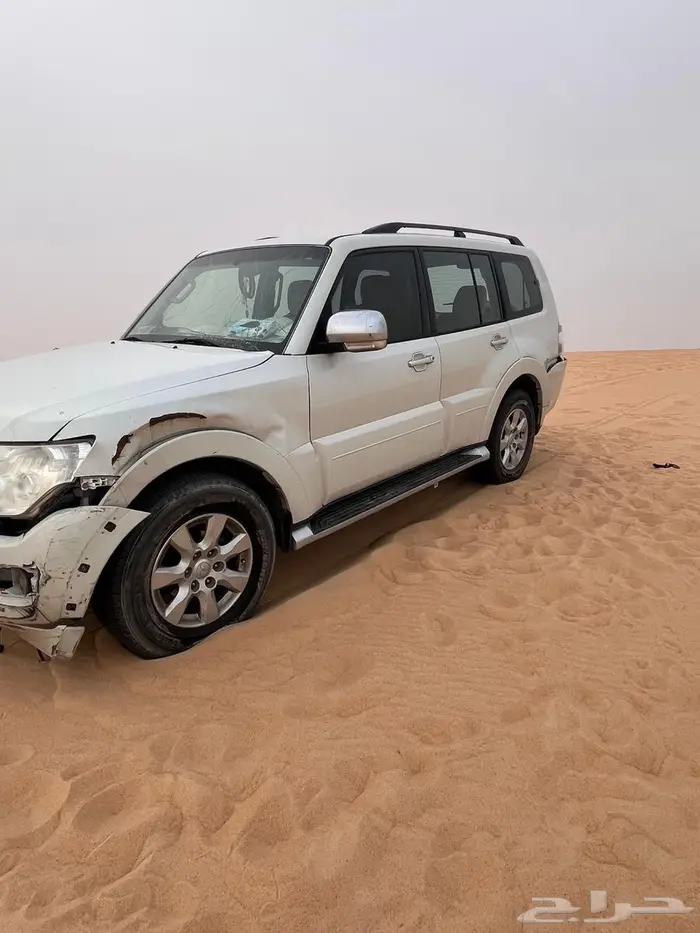 للبيع باجيرو ميتسوبيشي 2016 1