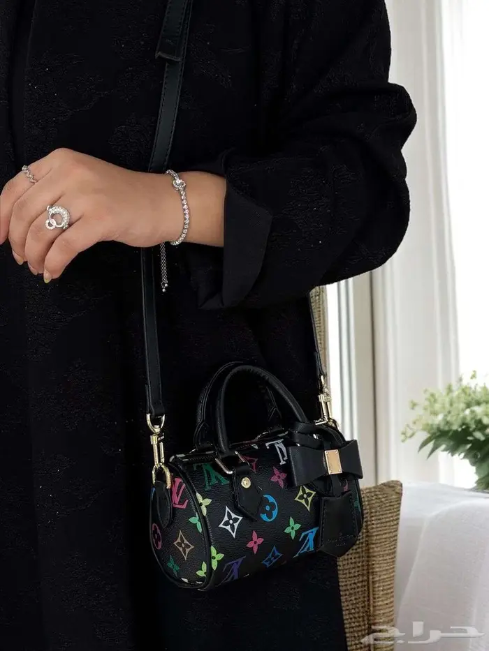 شنطة وردية ماركة لويس موديل جديد شنطات فيتون بني اسود فويتون 5