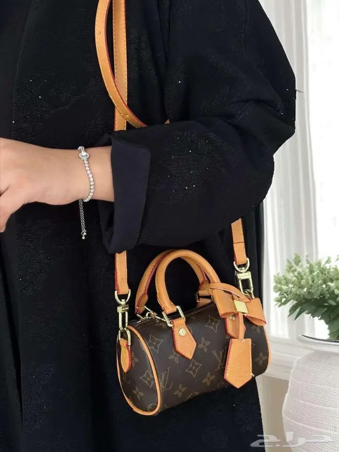شنطة وردية ماركة لويس موديل جديد شنطات فيتون بني اسود فويتون 6
