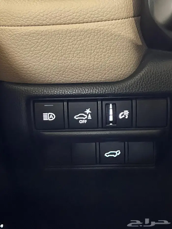 تويوتا برادو TXL3 بنزين عبداللطيف جميل 2025 36