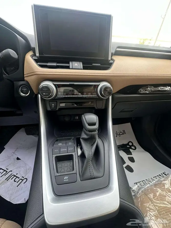 تويوتا راف فور LE دفع امامي هايبرد 5