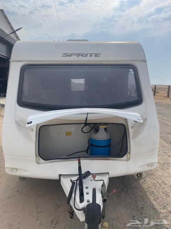 كرفان أوربي نظيف جدا للبيع 1