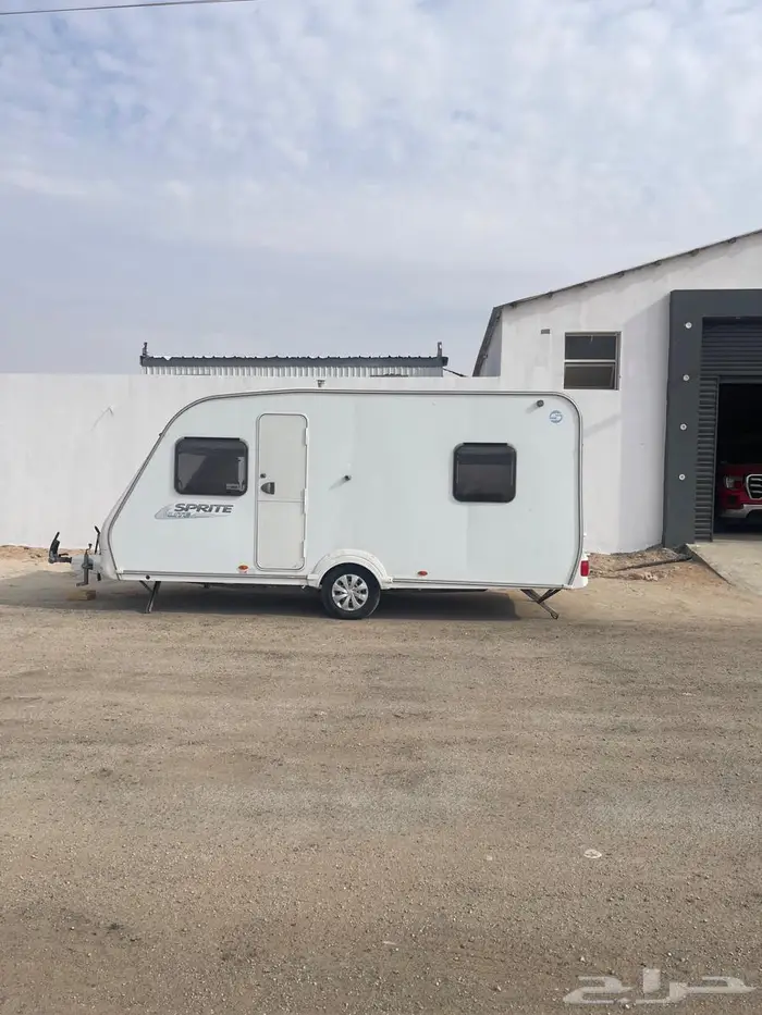 كرفان أوربي نظيف جدا للبيع 4