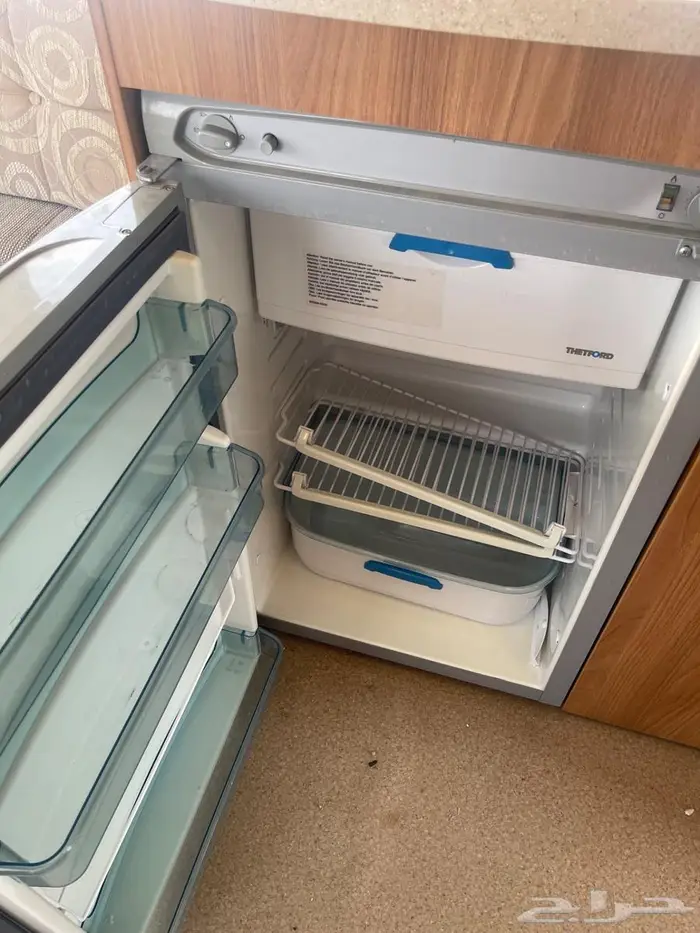 كرفان أوربي نظيف جدا للبيع 7