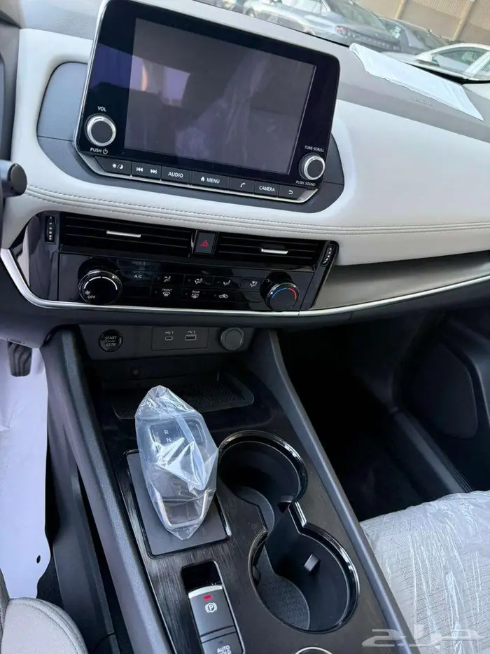 نيسان اكستريل 5 او 7 مقاعد موديل 25 بدون دبل أو دبل 10