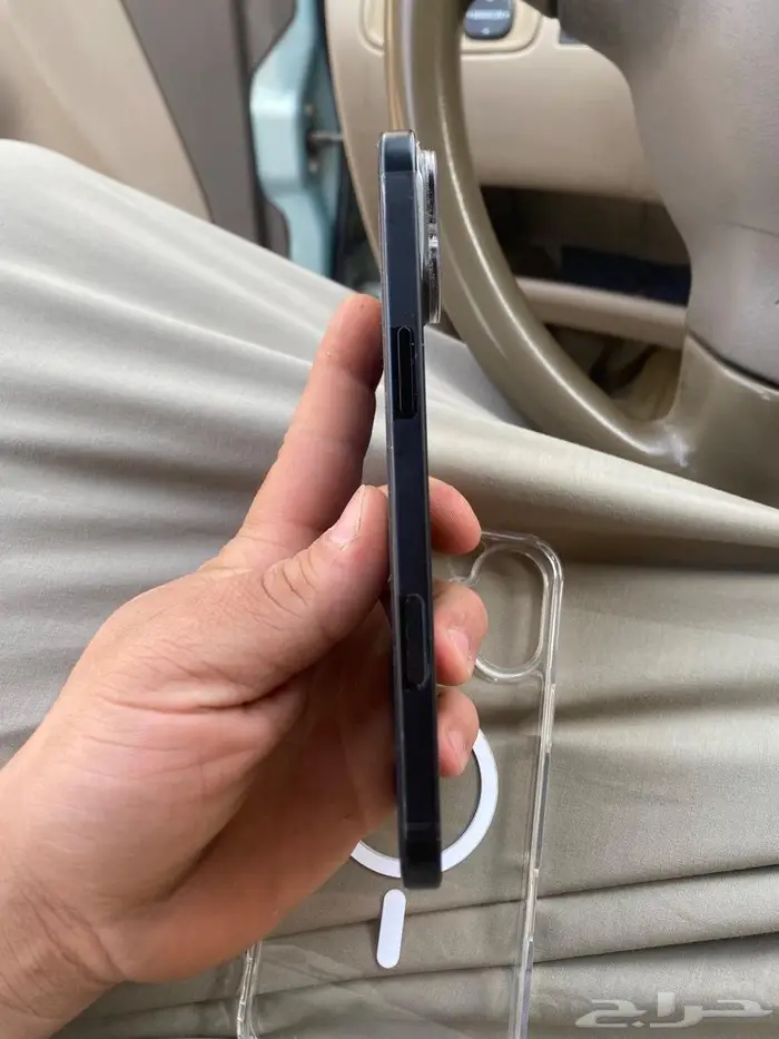 للبيع جوال iPhone 16 Pluss 4