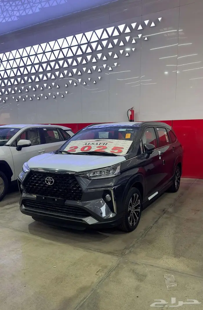 تويوتا فيلوز GLX 2025 اللون المميز الاقل سعرا 0