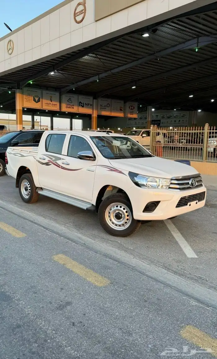 هايلوكس اوتوماتيك بنزين 2025 بإقل الاسعار 1