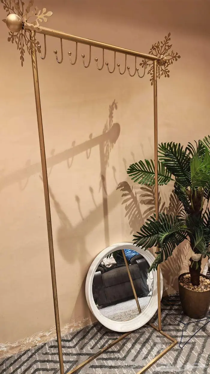 علاقه عبايات ومرايا للمدخل ستاند شاشه مودرن 3