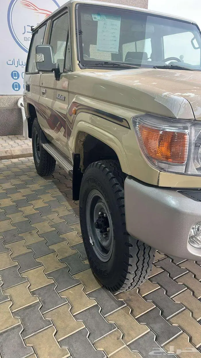 تويوتا ربع 2012 بريمي 3