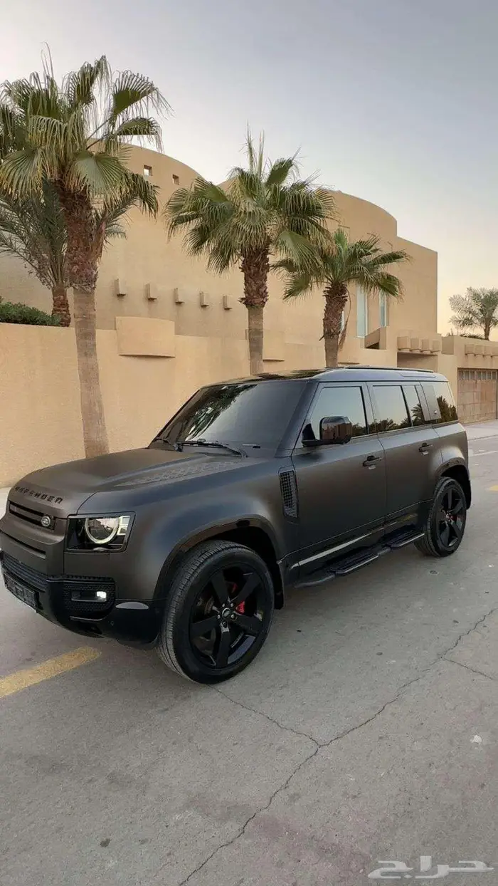 ديفندر 110 أسود مطفي 2022 عداد 105 بحالة الوكالة على الضمان 6