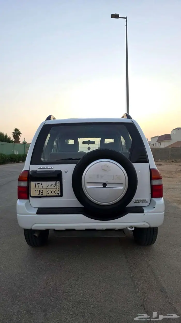 سوزوكي جراند فيتارا 2002 ربع ممشى قليل 4